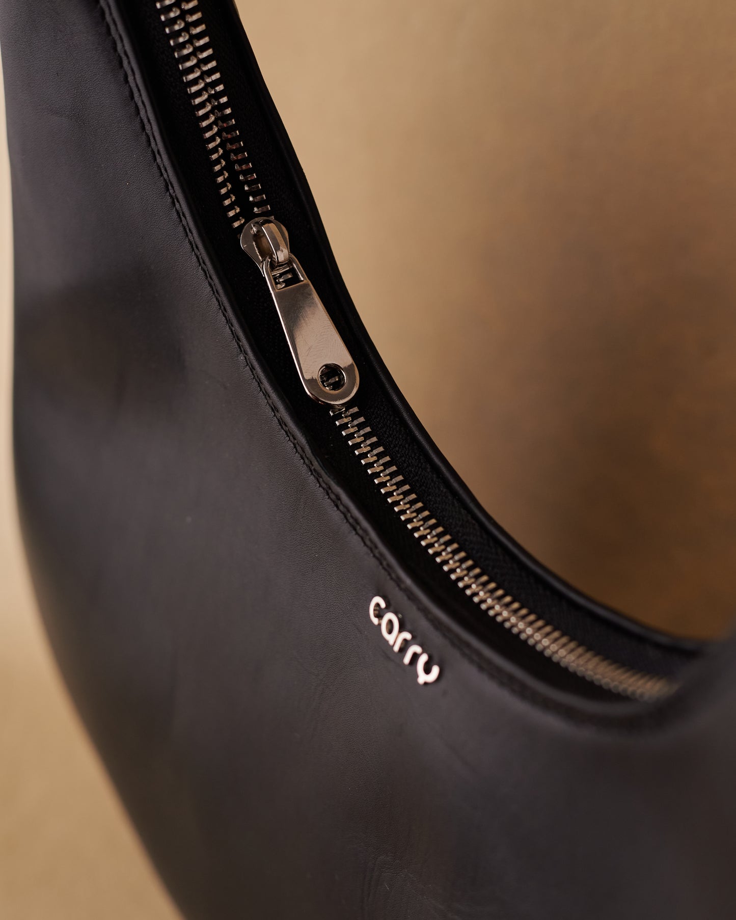 Taurus- Women's shoulder bag