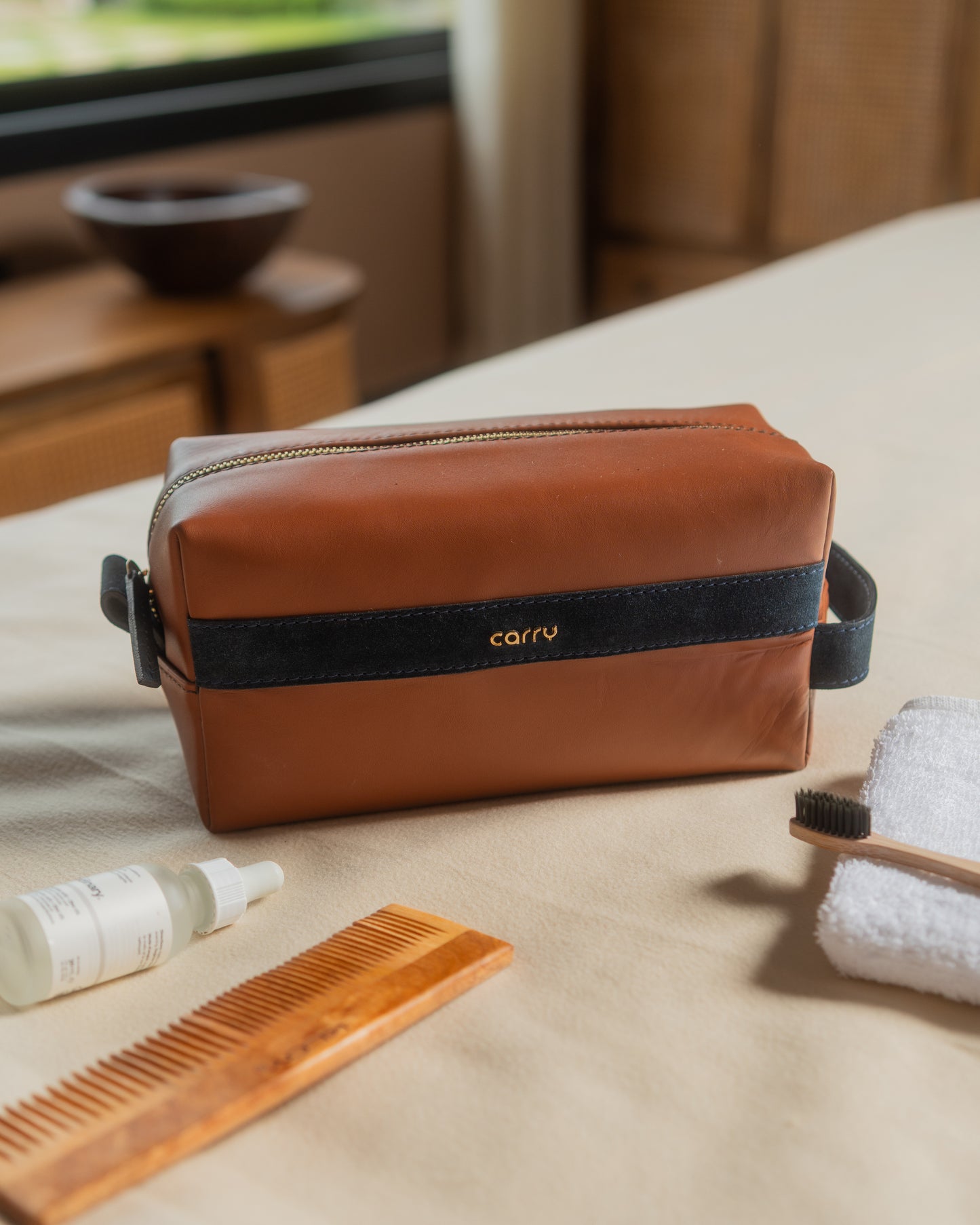 Eagle- Leather Toiletry Kit