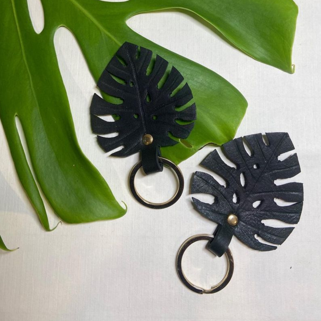 Monstera Keyring