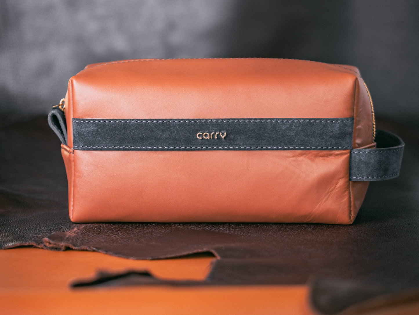 Eagle- Leather Toiletry Kit