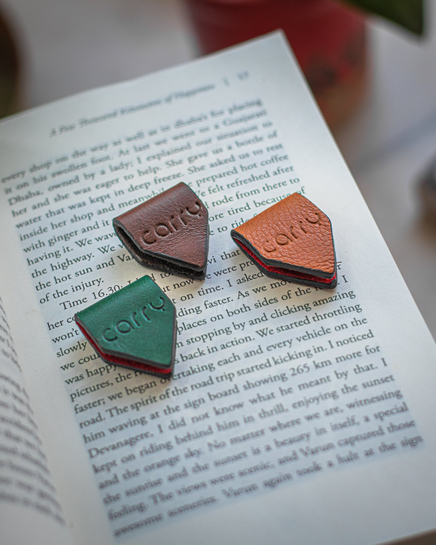 Arrow- Magnetic Bookmarks