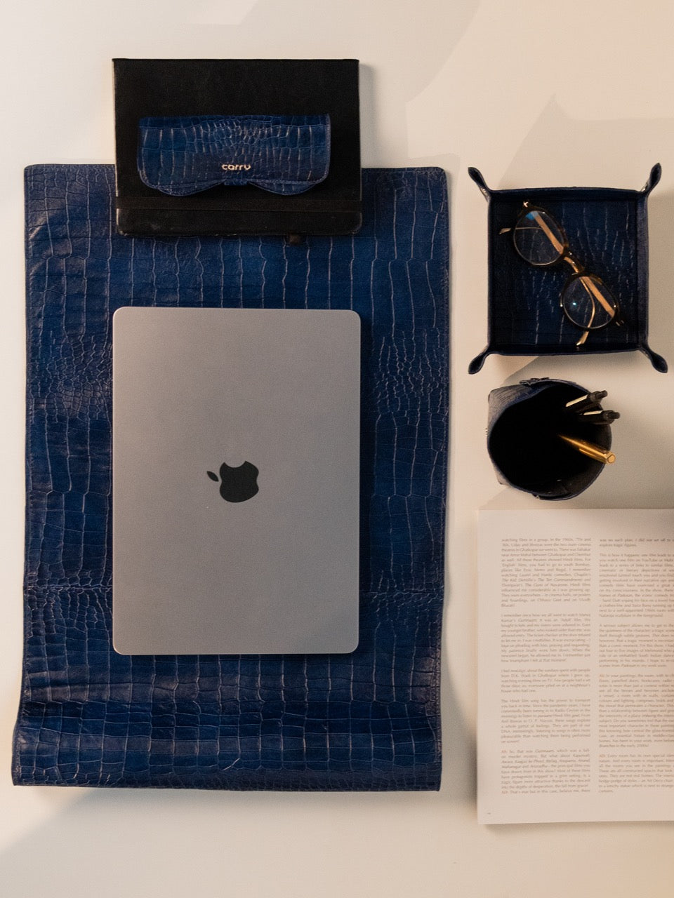 Premium leather corporate gifts collection by Carry - wallets, bags and accessories